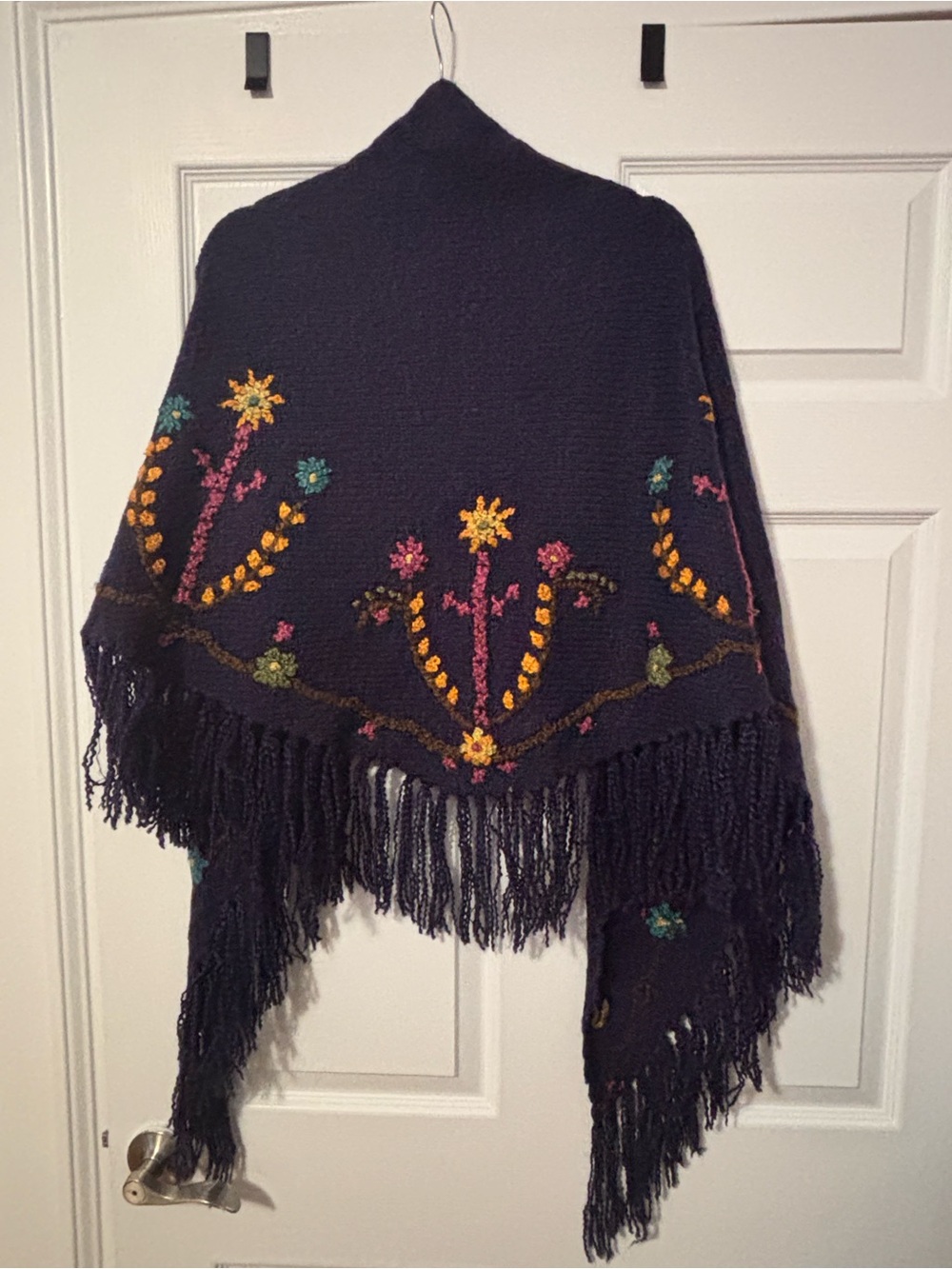 Lulumari Purple Knit Shawl with Flowers